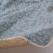 Doudou mousseline de coton avec dentelle