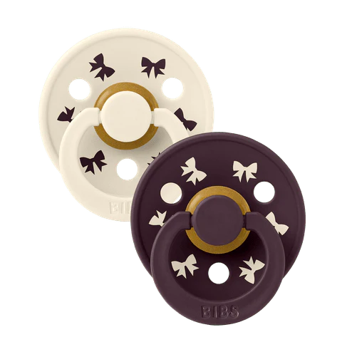 12027102_5713795272525_BIBS_Colour_2pack_rnd_LTX_S2_Bow_Ivory_Plum_1_2000x2000Highres.webp