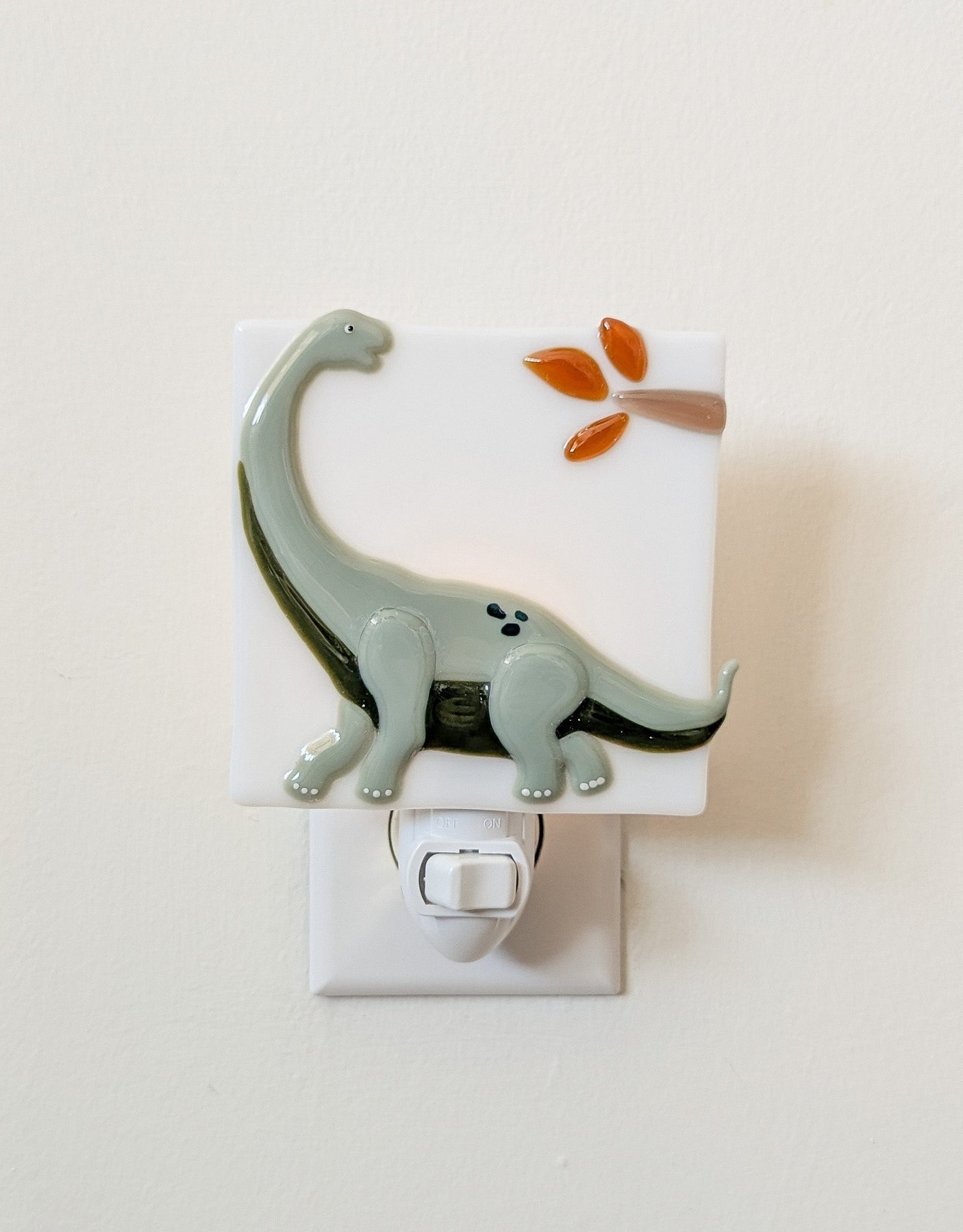 Veilleuse - Jonathan le dinosaure (pré-commande)