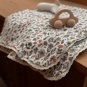 Doudou mousseline de coton avec dentelle