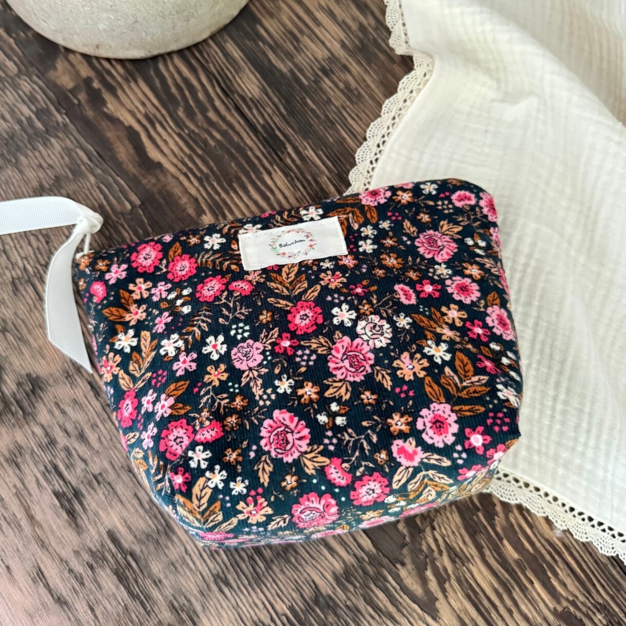 Sac à cosmétique format petit en corduroy fleuri