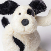 Peluche - Bashful Black & Cream Puppy Réservation disponible mi-mars 2026