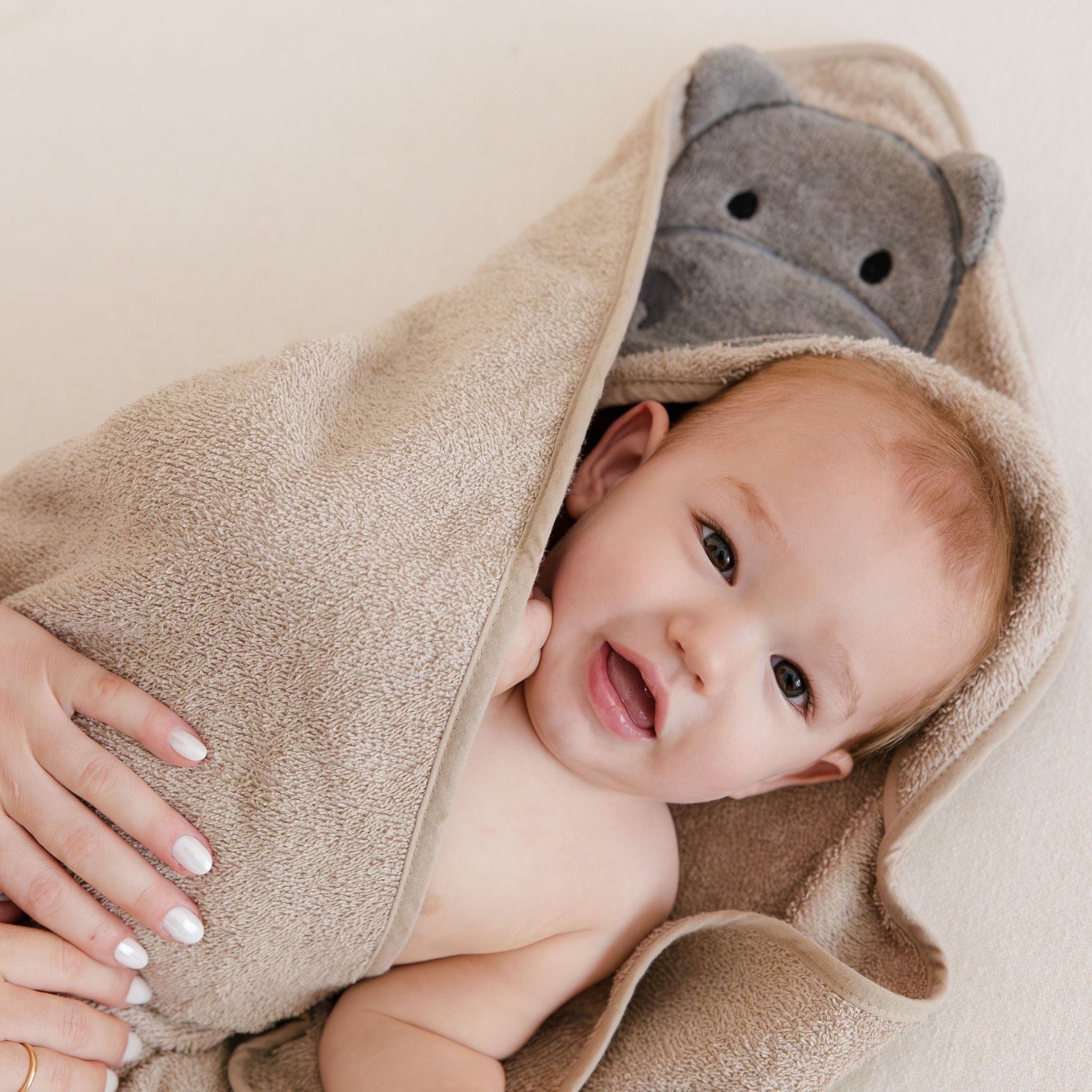 Serviette à capuchon pour bébé - Hippo