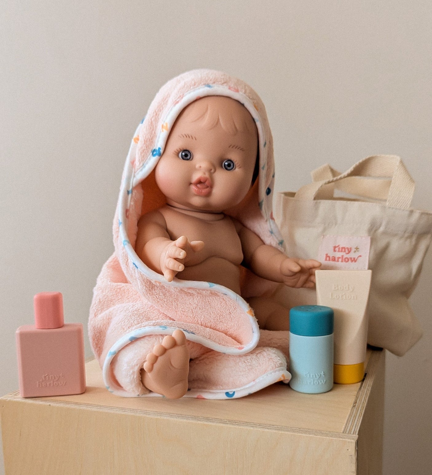 TH-BATH-ensemble-bain-poupee-Tin.jpg