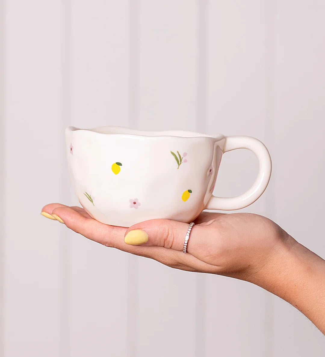 Tasse-citrons-et-fleurs-1.webp