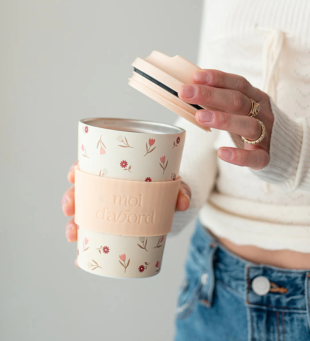 Tasse-de-voyage_Melange-floral_02.webp