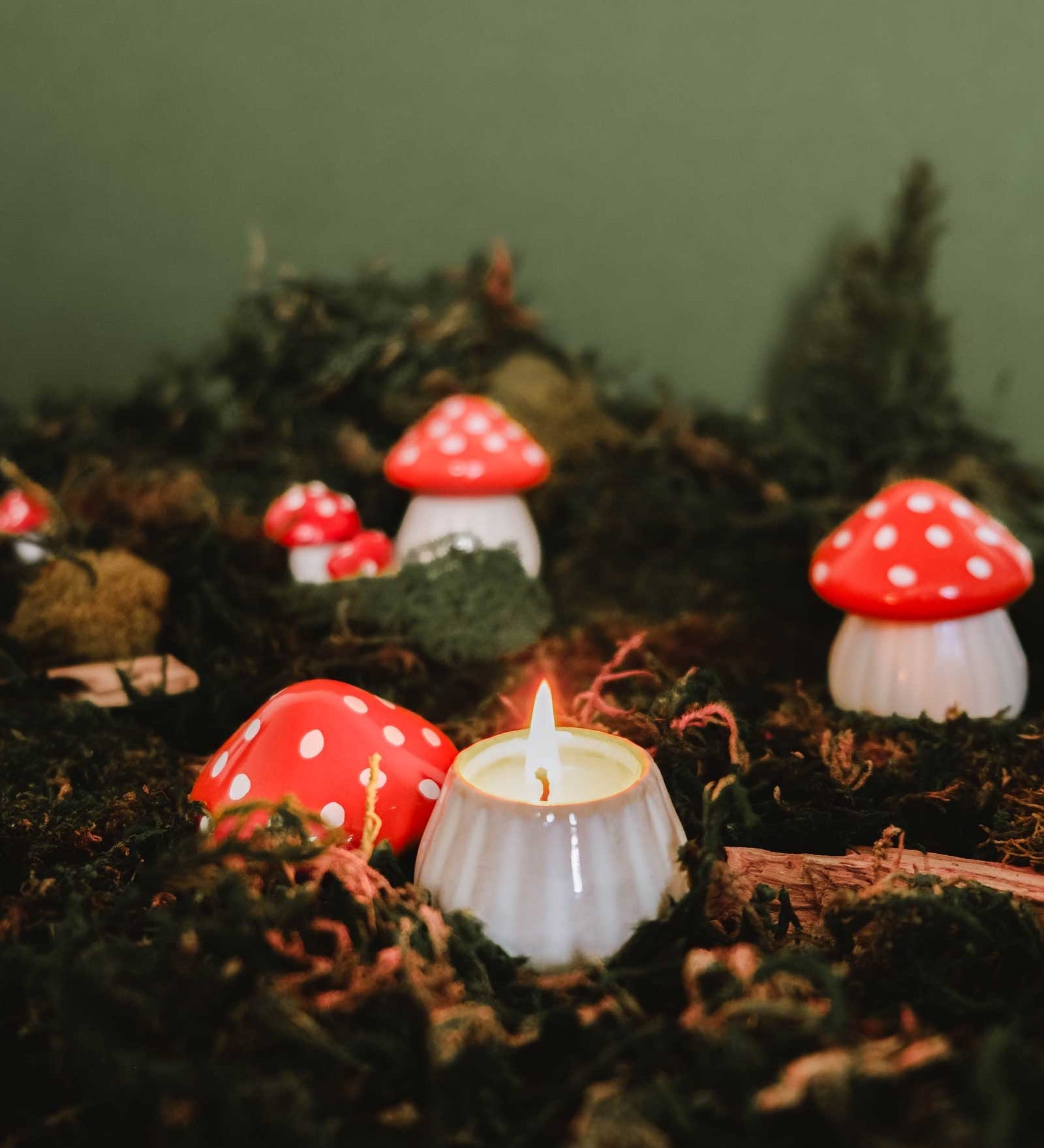 The-Little-Mushroom-Candle-Mimi_1_e6506de0-ca22-4080-8a46-cac474842981.jpg