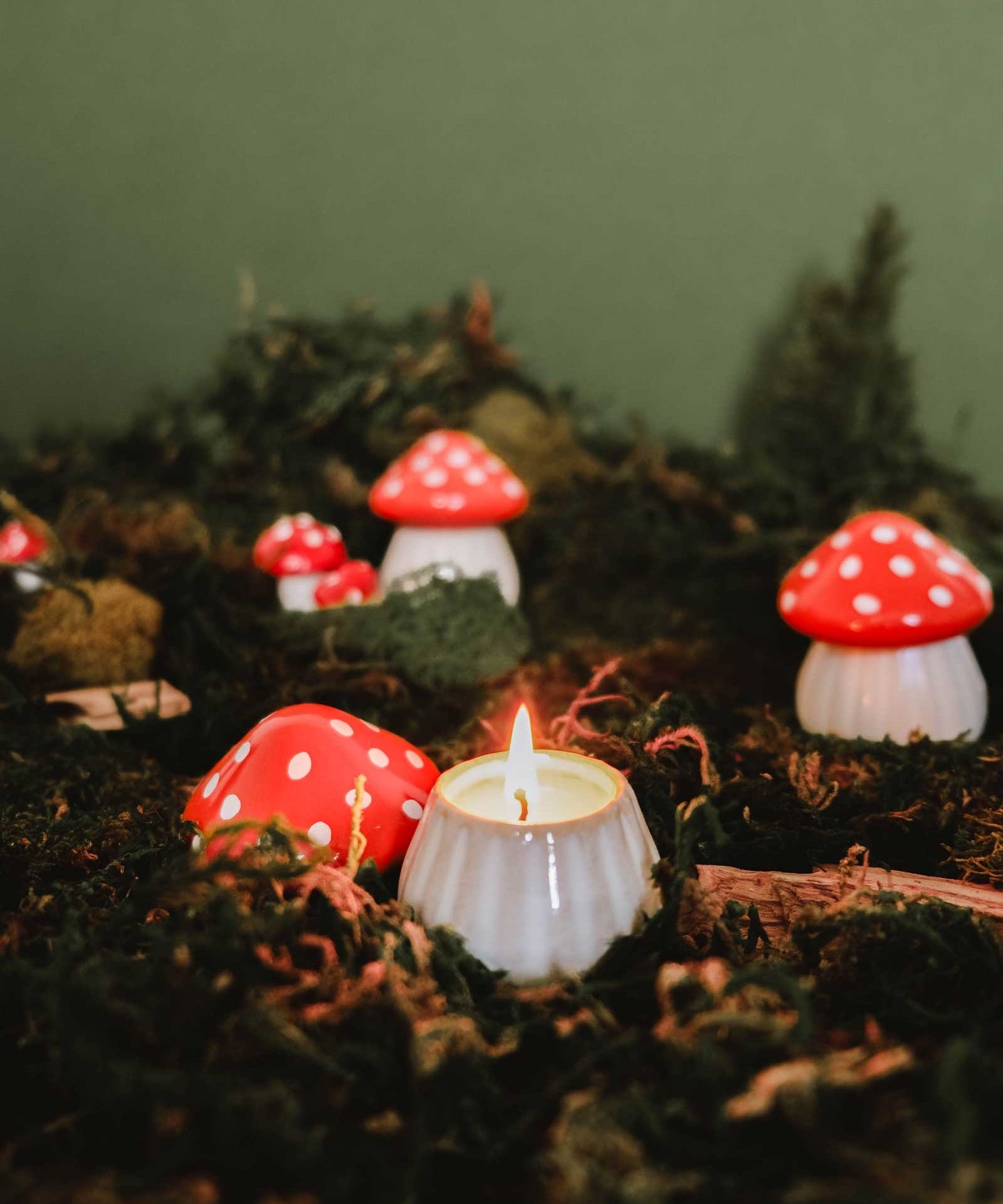 The-Little-Mushroom-Candle-Mimi_1_e6506de0-ca22-4080-8a46-cac474842981.jpg
