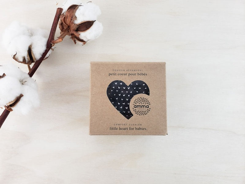 Coussin réconfort Cœur pour bébé P’tits cœurs noirs
