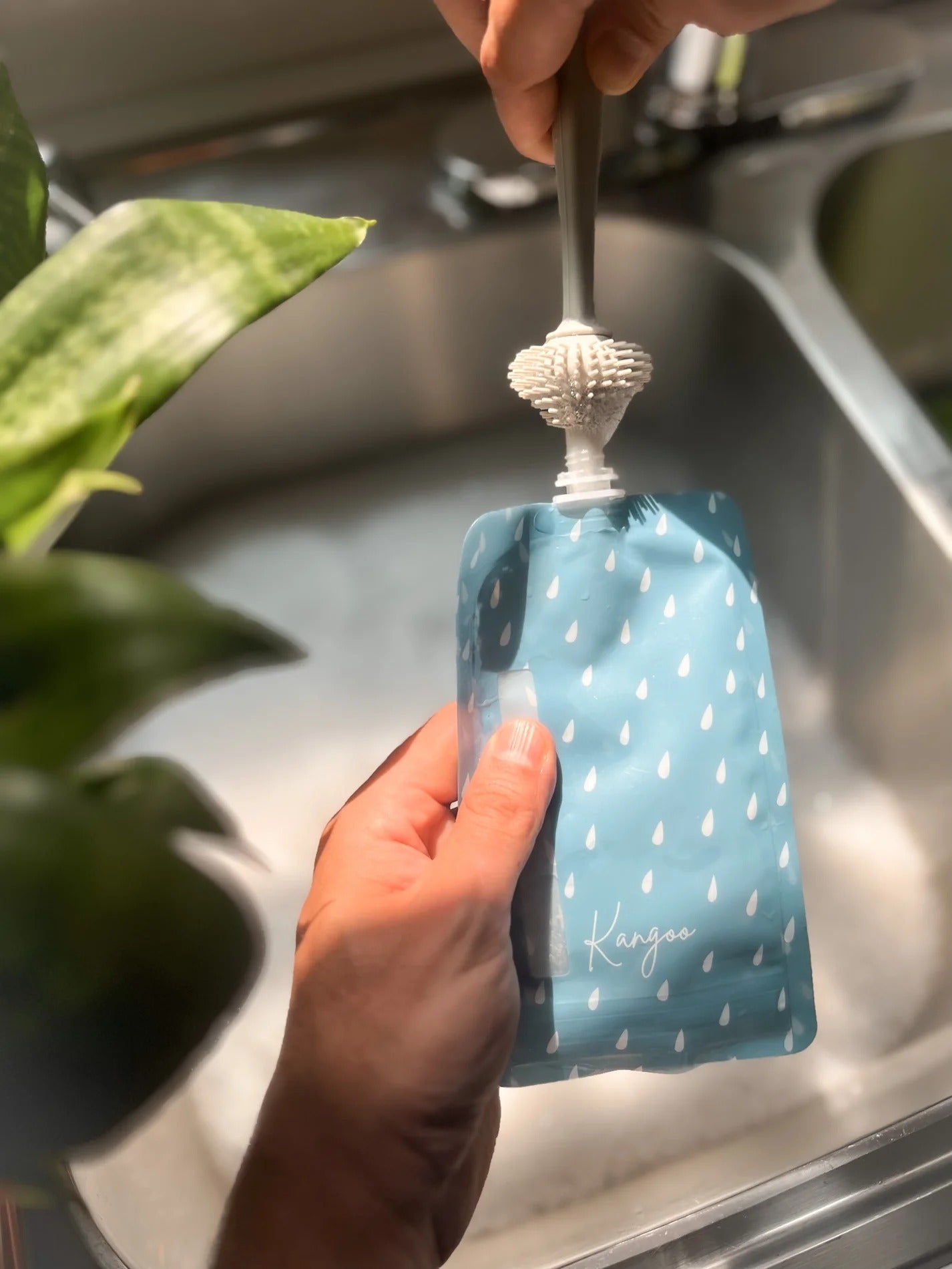 Brosse de nettoyage pour pochettes/biberons