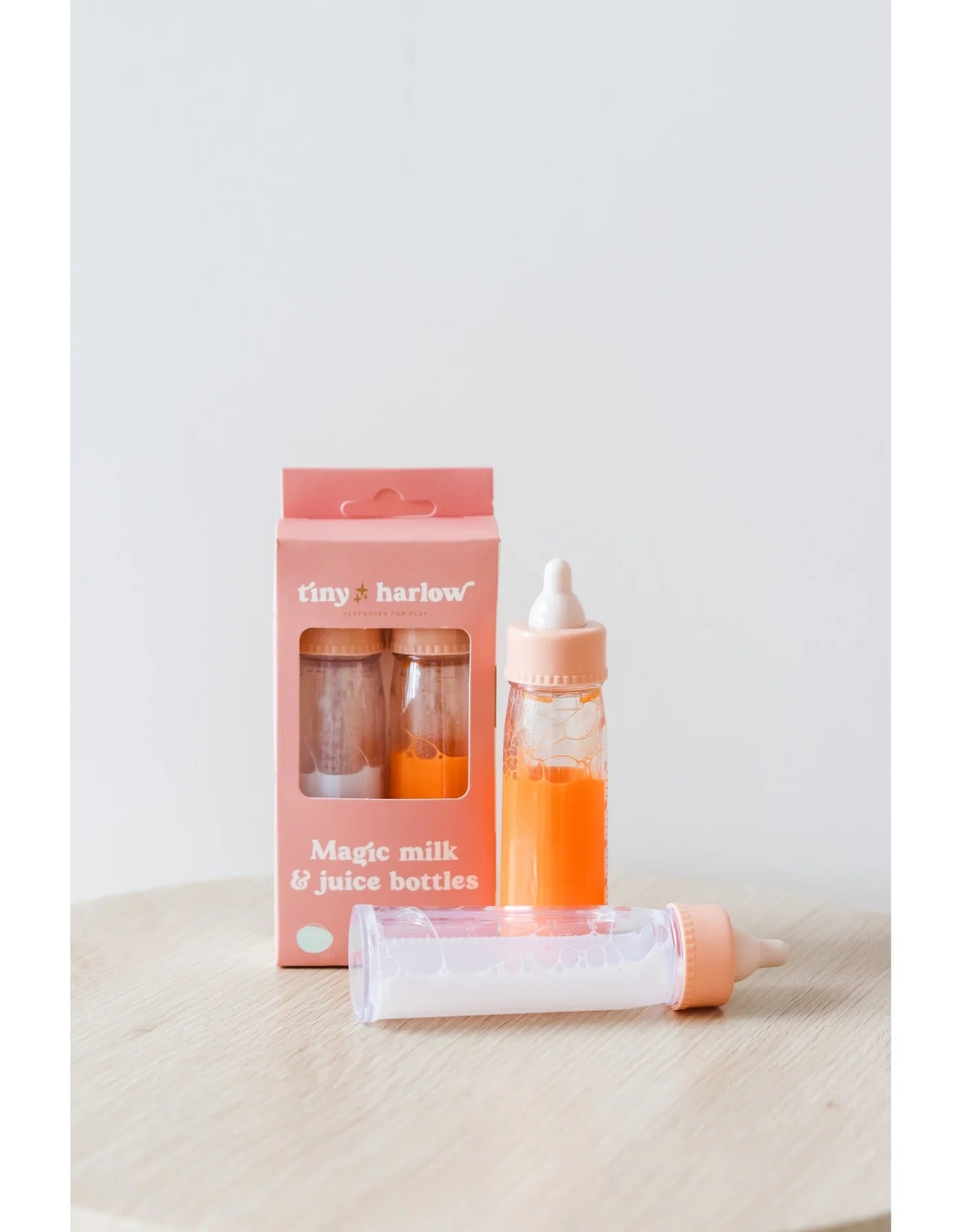Ensemble de lait et jus en bouiteilles pour poupée