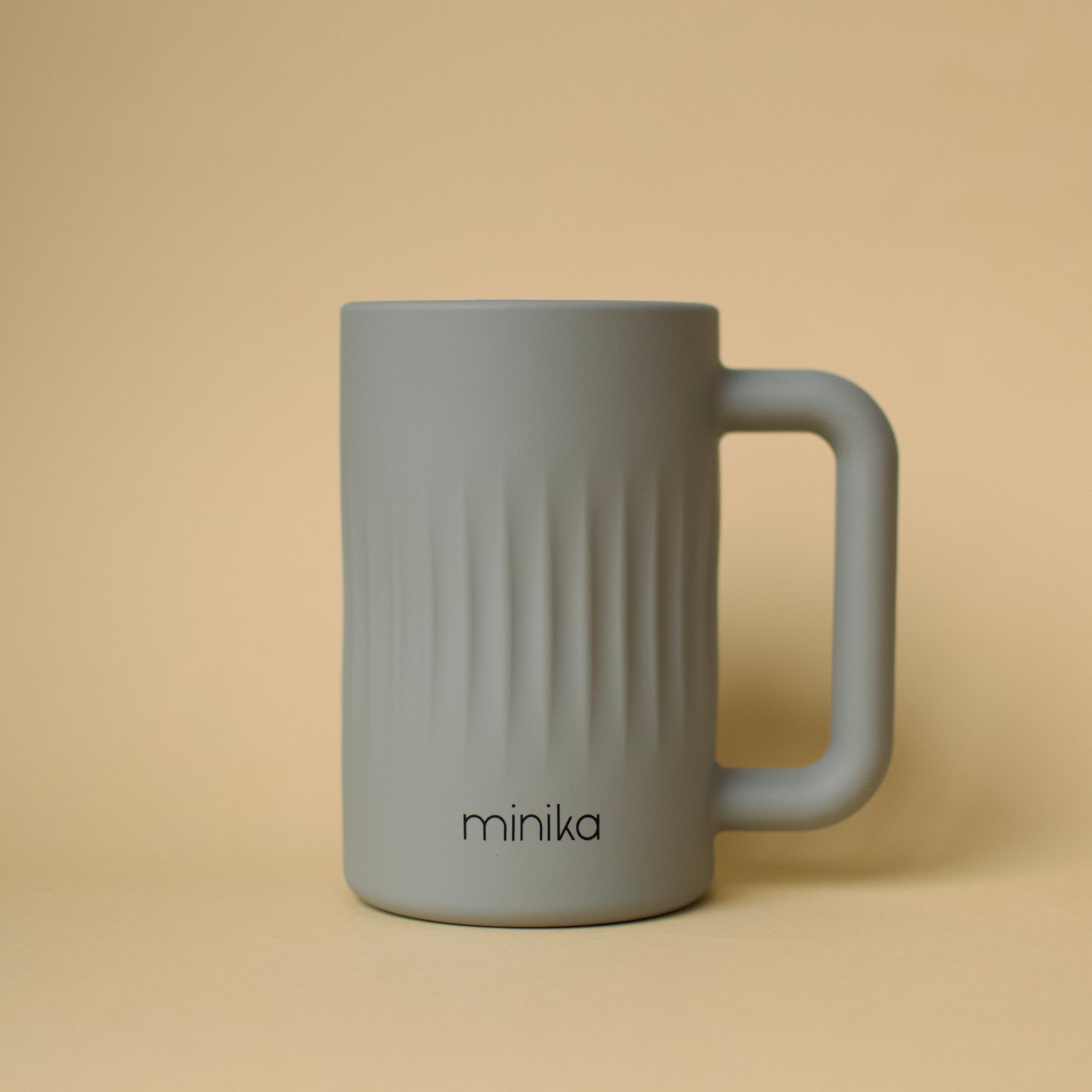 Tasse de rinçage pour le bain