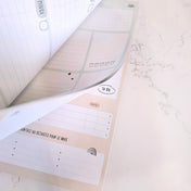 Agenda 4e édition _ non-daté -Lola