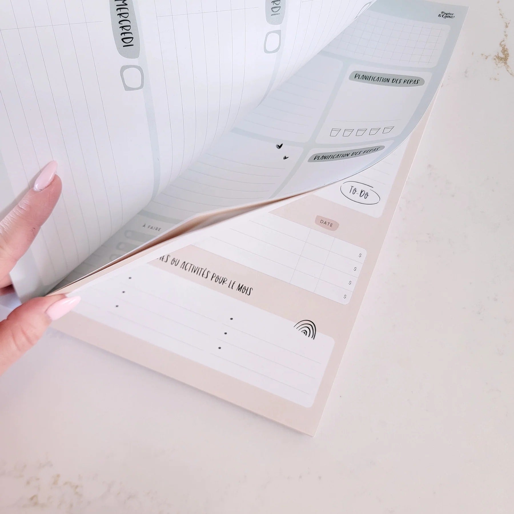 Agenda 4e édition _ non-daté - Cassandra