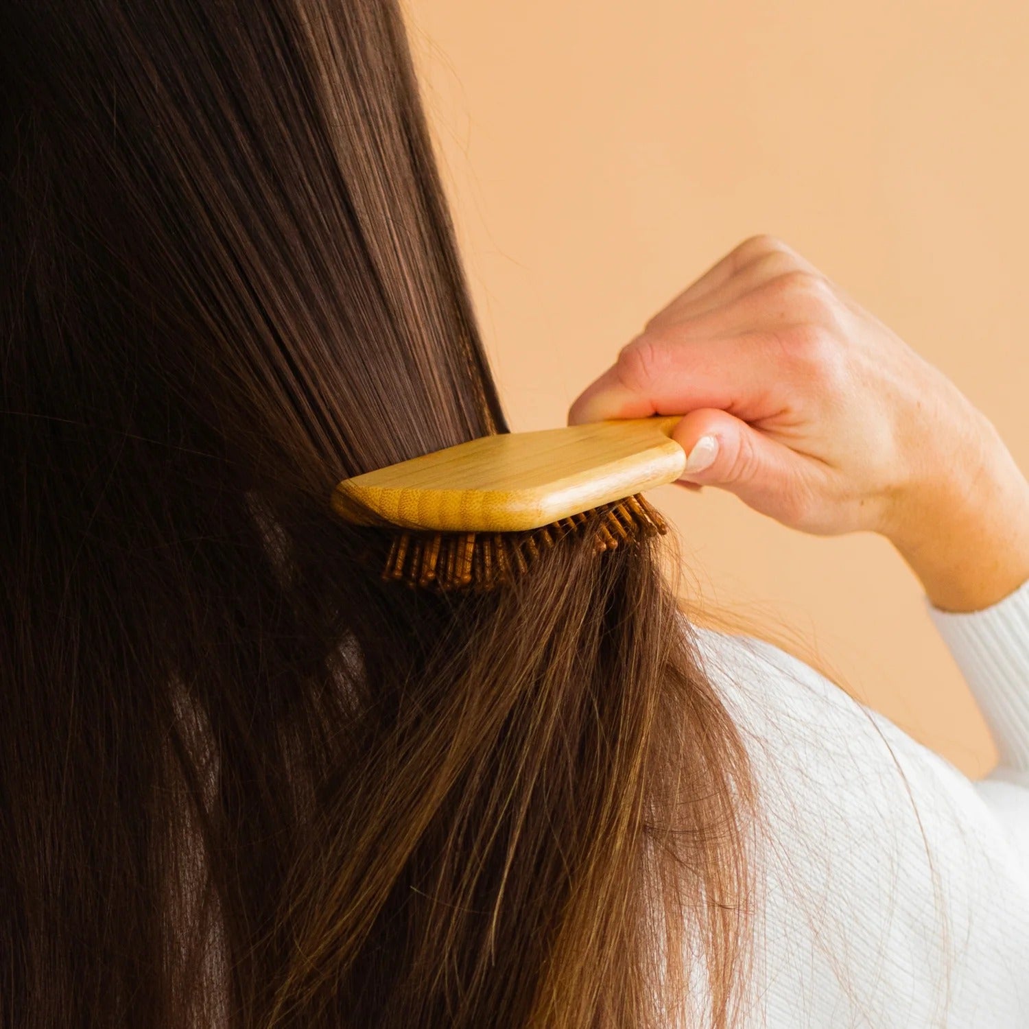 Petite brosse à cheveux en bambou