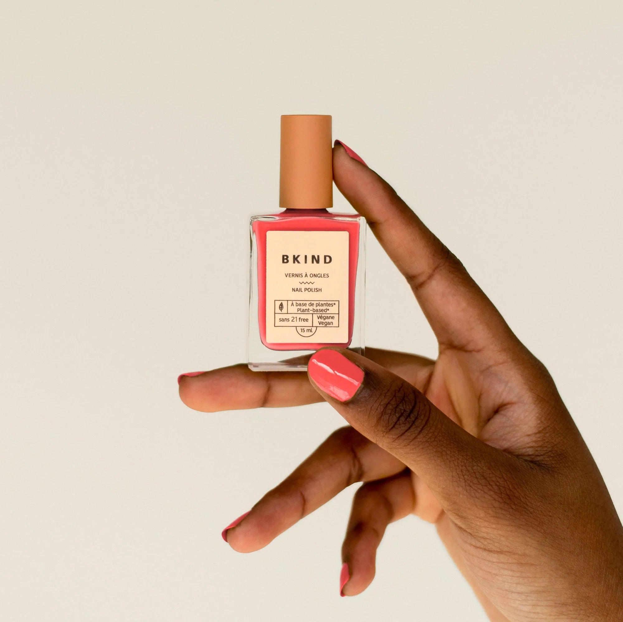 vernis1_37bf1650-dce0-4811-a213-a45ed048d7eb.jpg