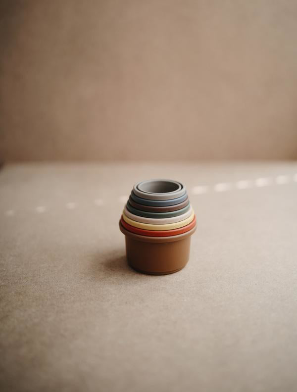 Jouet de tasses empilables  Retro