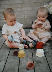 Jouet de tasses empilables  Retro