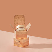 Crème visage florale avec fleur de chèvrefeuille