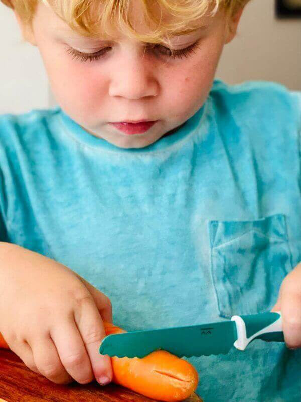 KiddiKutter, Le couteau qui NE coupe pas les doigts